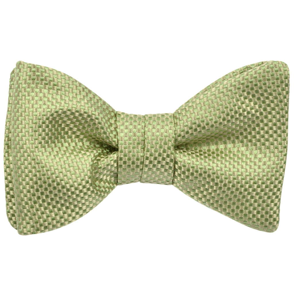 K60050-501CL Classic Pre-Tied Bowtie