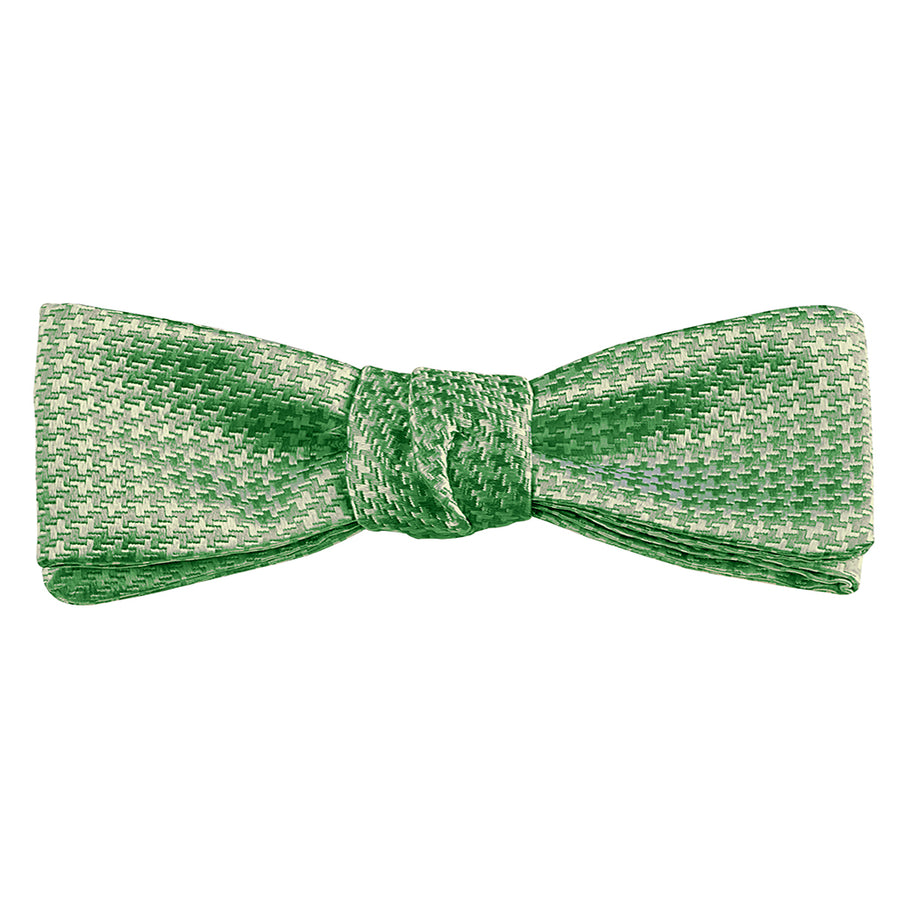 Z10010B  Pre-Tied Bowtie